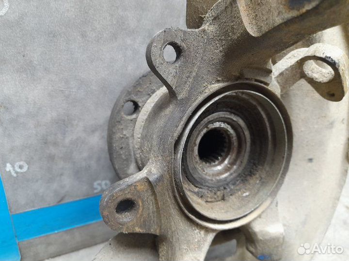 Кулак поворотный передний правый Лада Гранта 1.6