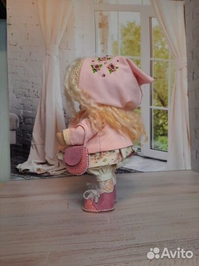 Кукла интерьерная
