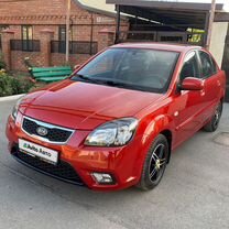 Kia Rio 1.4 AT, 2009, 95 000 км, с пробегом, цена 895 000 руб.