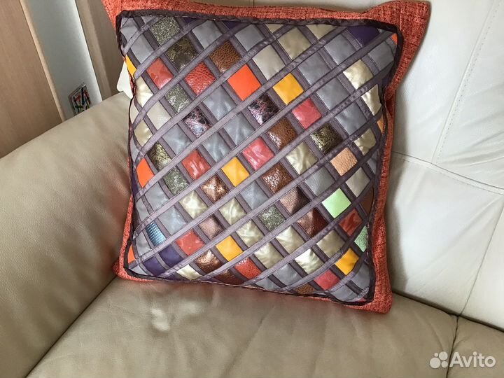 Подушка Восток новая из кожи