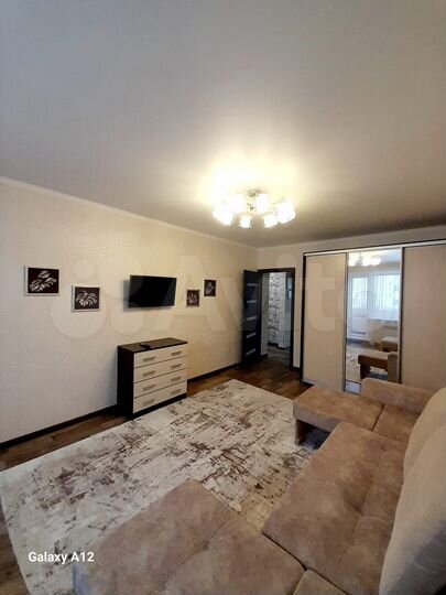 2-к. квартира, 63 м², 2/10 эт.