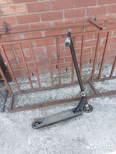 Трюковой самокат новый