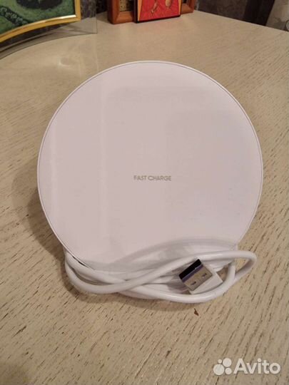 Беспроводная зарядка samsung новая