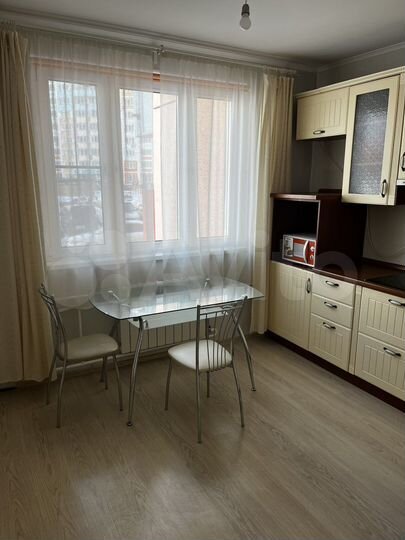 1-к. квартира, 42 м², 1/25 эт.