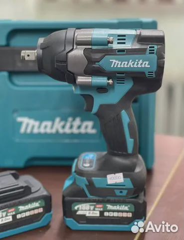 Гайковерт аккумуляторный.Мощный.Makita 800Hm