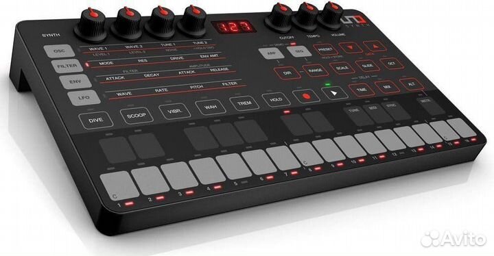 Синтезатор IK multimedia UNO Synth