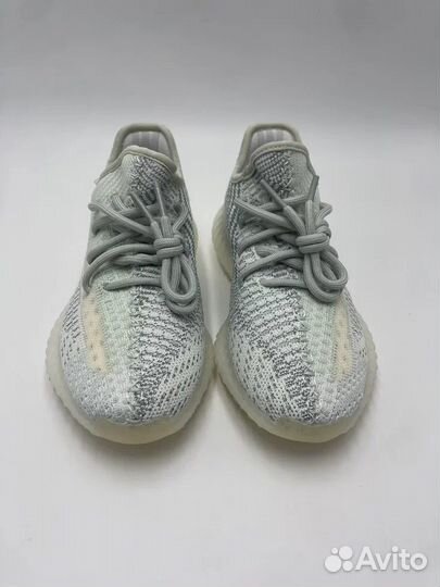 Кроссовки adidas yeezy boost / изики