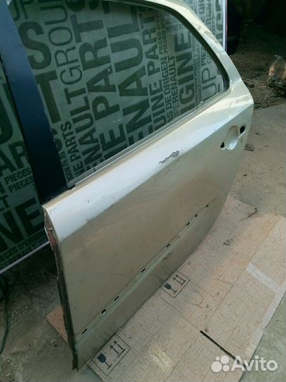 Дверь задняя левая Рено Лагуна 2 лифтбек