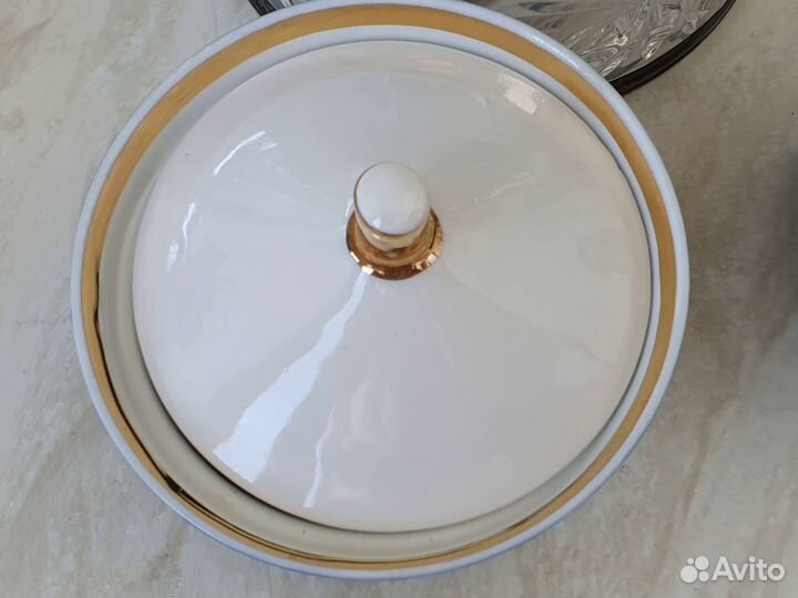 Набор: сахарница, масленка и чашка