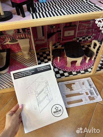 Большой кукольный домик