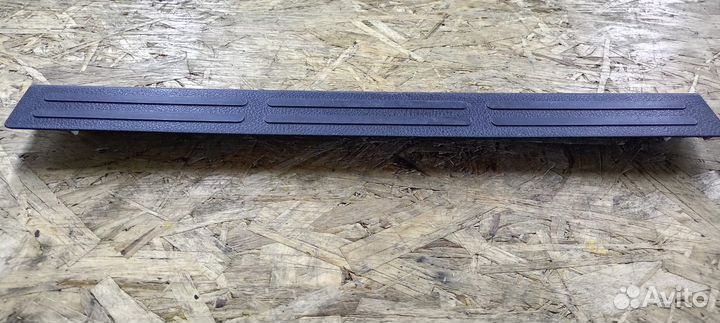 Накладка порога переднего, правого Luxgen