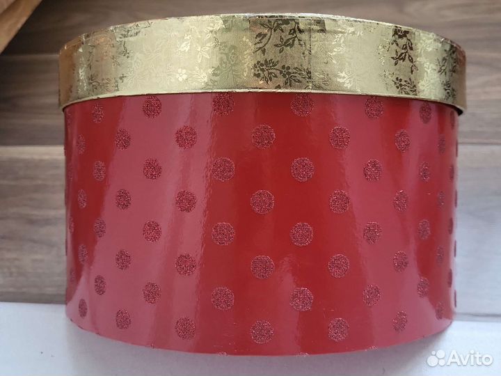 Коробка подарочная круглая