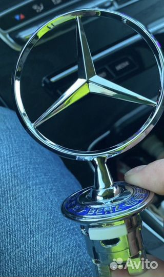Значок mercedes на капот