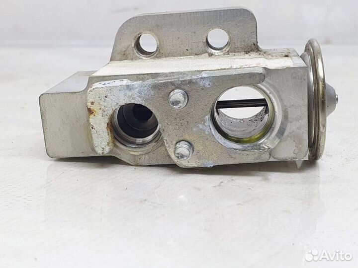 Клапан кондиционера Volkswagen Jetta 6 2.0 TDI