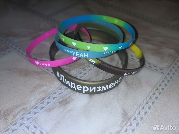 Резиновые браслеты