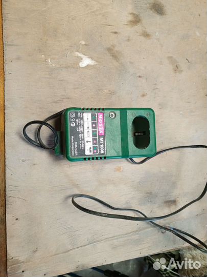 Зарядное устройство для шуруповерта