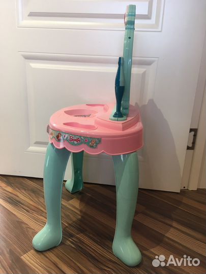 Столик с зеркалом