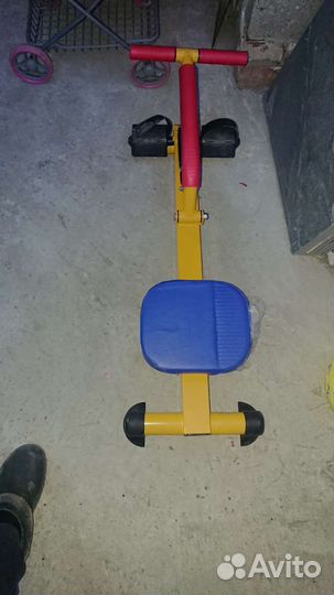 Гребной тренажер