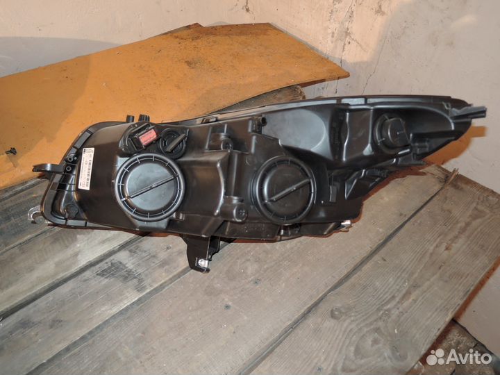 Фара правая Opel Insignia