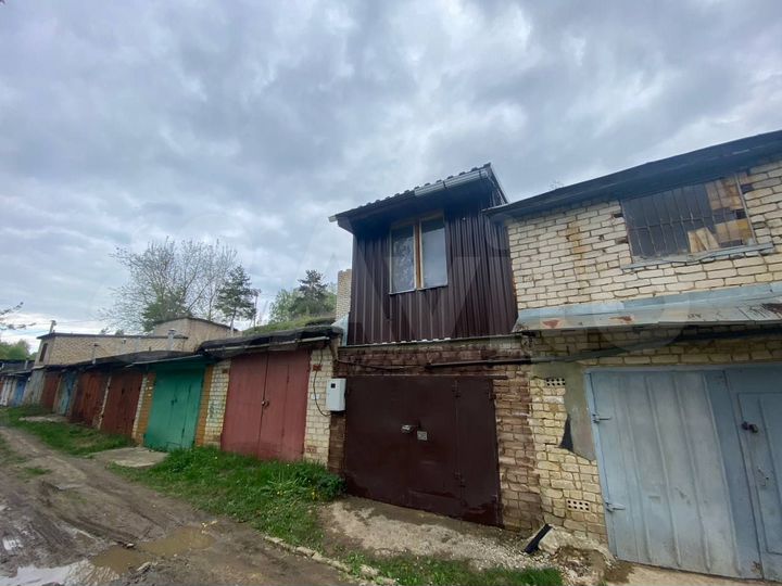 Гараж, > 30 м²