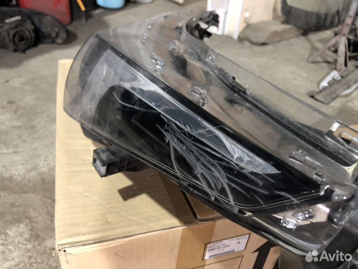 Фара передняя левая Toyota Corolla 180