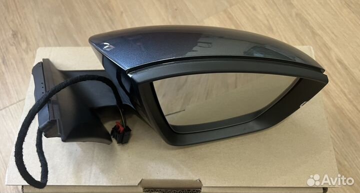 Правое зеркало Skoda Kodiag 2021- 8 контактов