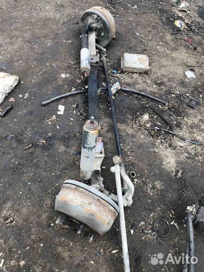 Yuejin 1020.1041 передняя балка б.у