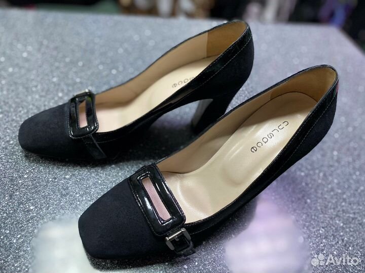 Продам туфли женские 39 размер натуральная замша