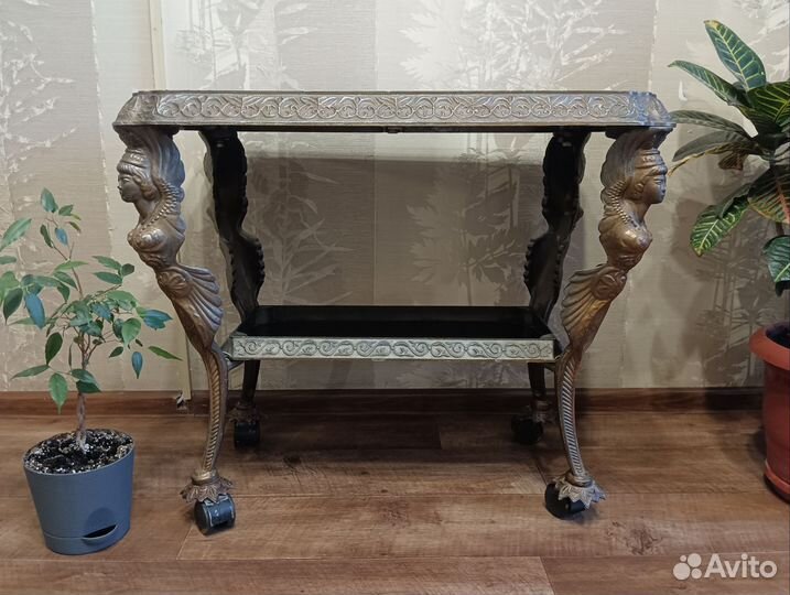 Журнальный столик, тумба под телевизор