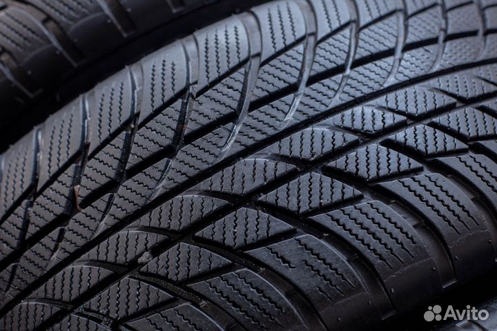 Bridgestone Blizzak LM-001 205/60 R17 93H