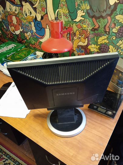 Монитор Samsung