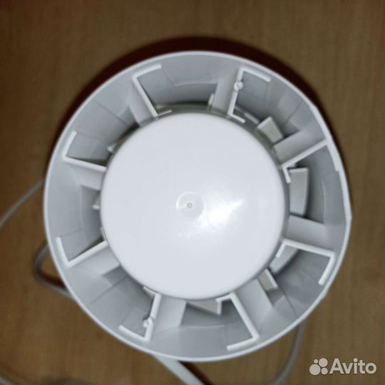 Вентилятор канальный Silenttube 200