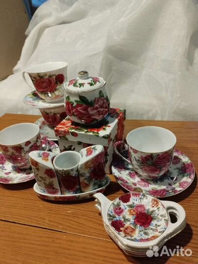 Фарфор Красные розы