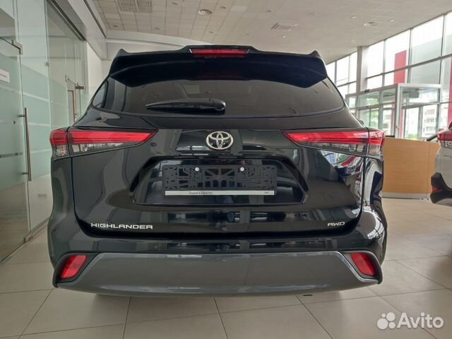 Toyota Highlander 3.5 AT, 2022