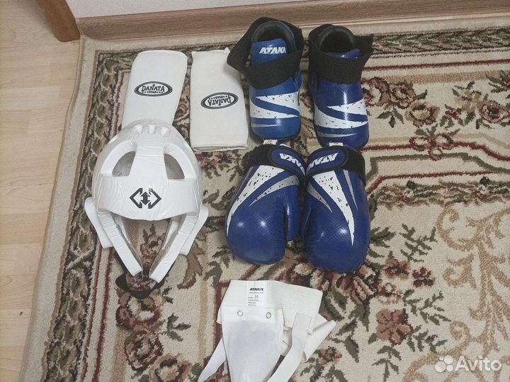 Шлем, защита на ноги для тхэквондо xs