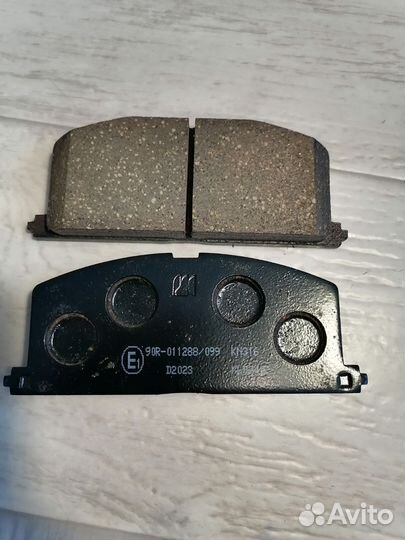 Колодки тормозные передние Toyota Caldina