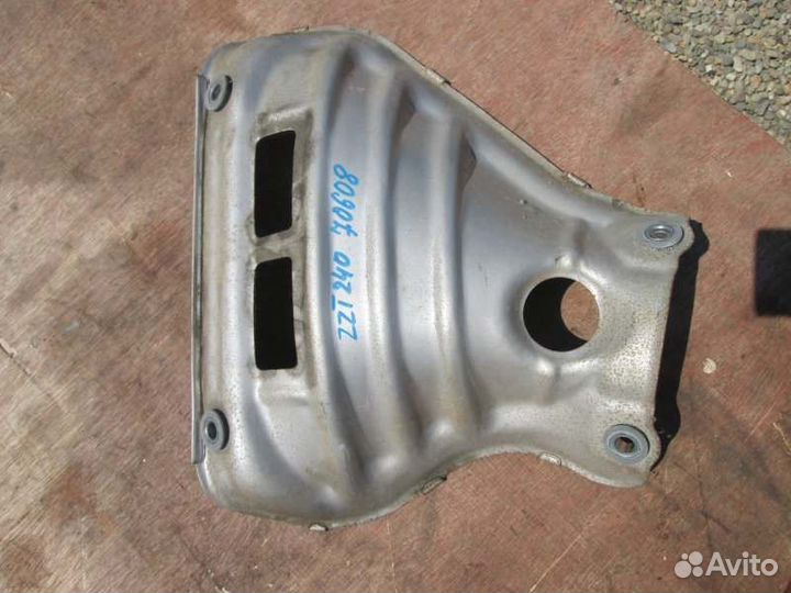 Кожух выпускного коллектора Toyota Allion ZZT240