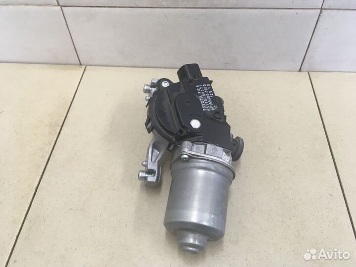 Моторчик стеклоочистителя передний Hi Lux 2015