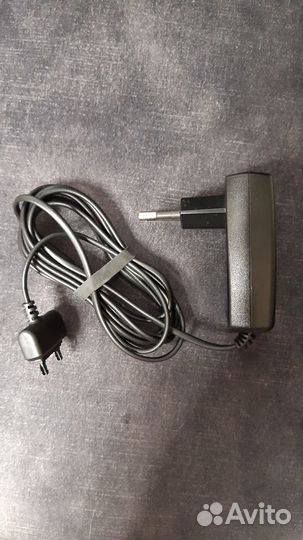 Гарнитура Sony Ericsson HPM-62 + зарядка