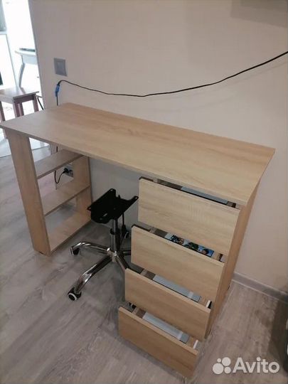 Компьютерный стол новый