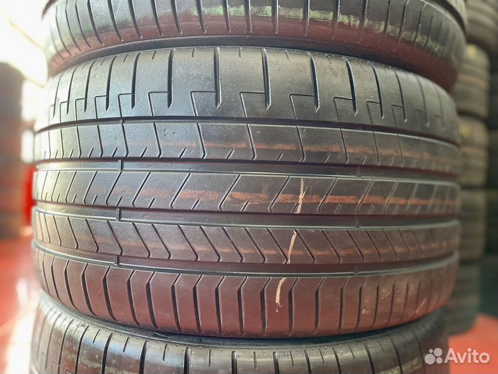 Pirelli P Zero PZ4 275/35 R21 и 315/30 R21