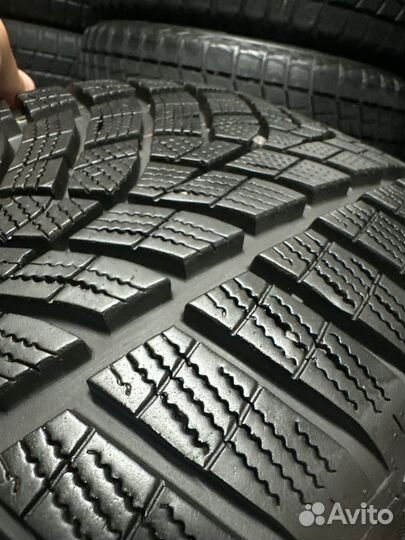 Goodyear UltraGrip Performance+ 255/45 R20 105W