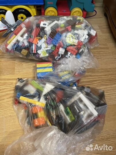Детские игрушки машинки пакетом