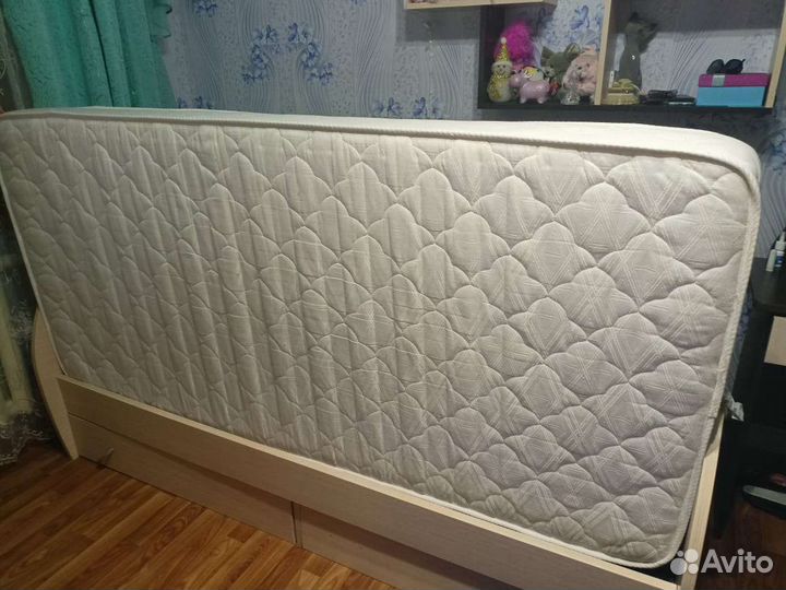 Кровать с матрасом бу