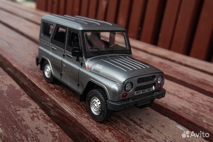 УАЗ Хантер UAZ Модель 1:24