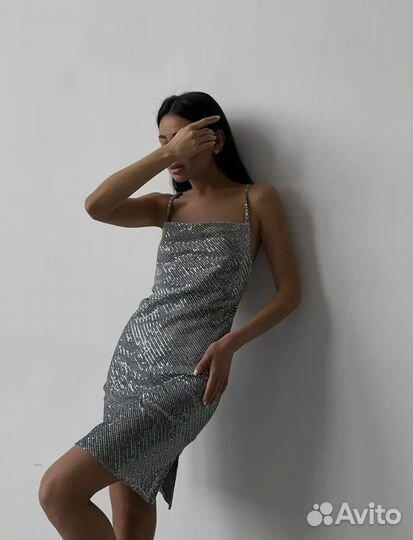 Платье с пайетками