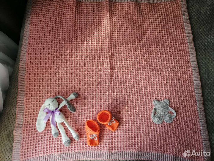 Плед вязанный в коляску