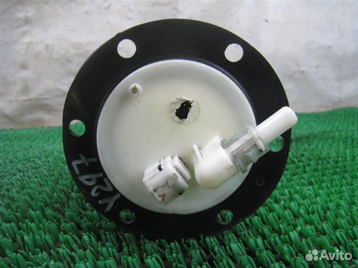 Датчик уровня топлива Subaru Legacy/ Outback BM/B