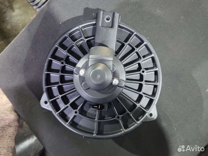 Матор печка новый Suzuki