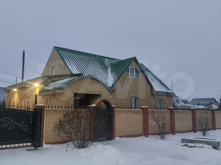 Дом 207 м² на участке 12 сот.